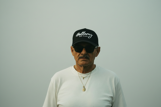 BLACK ON WHITE SNAPBACK