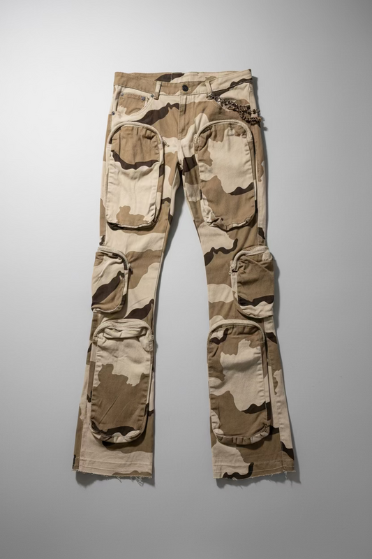 CAMO FLARED JEANS