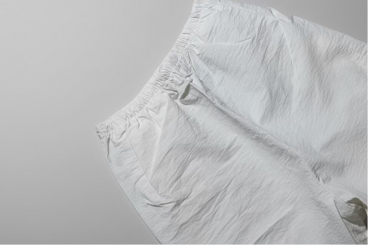 WHITE SHORT IMPERVIOUS